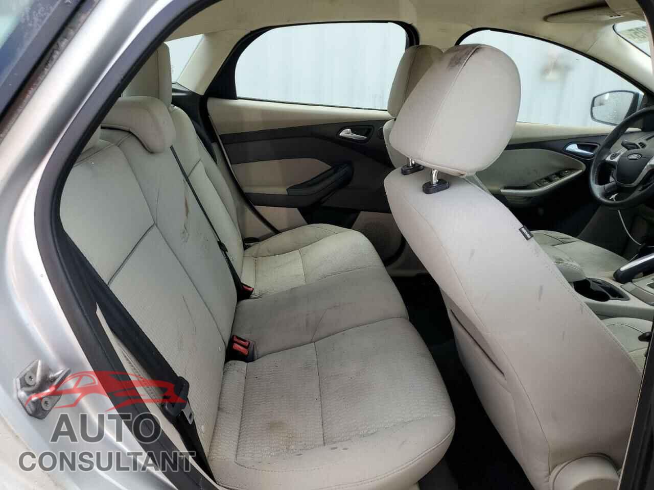 FORD FOCUS 2012 - 1FAHP3M28CL479319