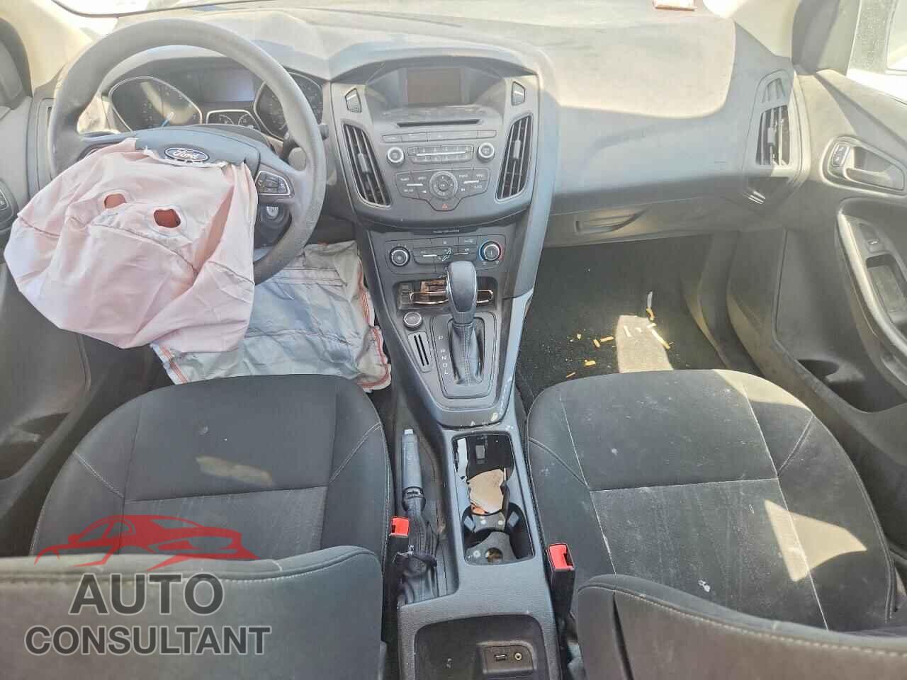 FORD FOCUS 2017 - 1FADP3E27HL206196