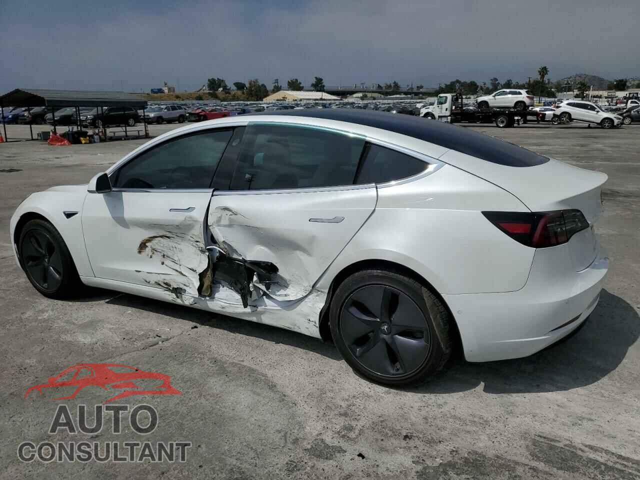 TESLA MODEL 3 2019 - 5YJ3E1EA8KF327207