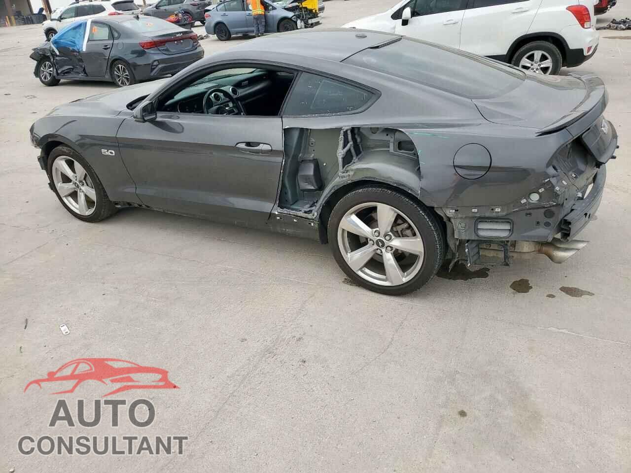 FORD MUSTANG 2018 - 1FA6P8CF9J5180464