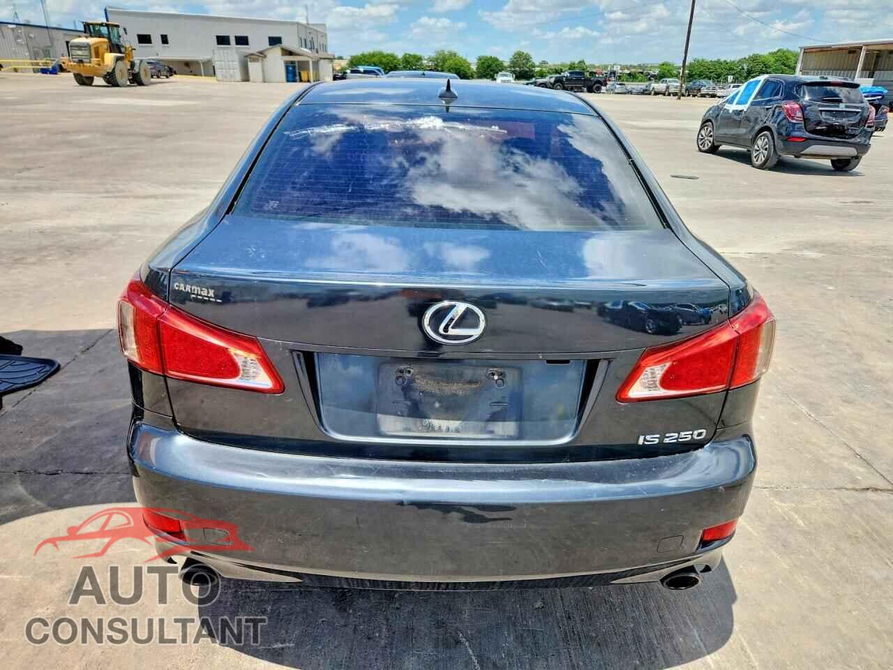 LEXUS IS 2011 - JTHBF5C28B2101231