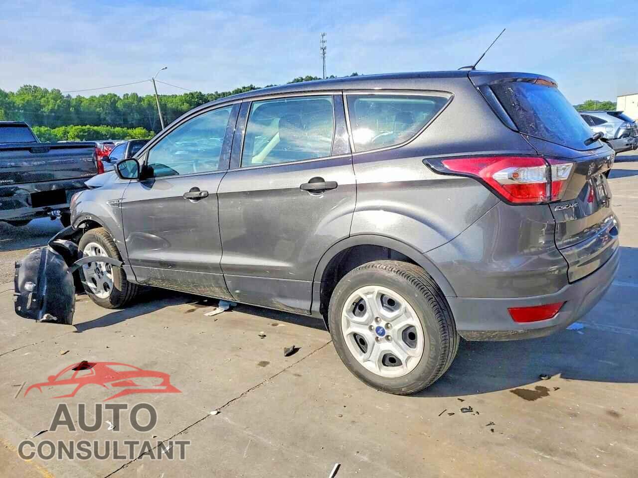 FORD ESCAPE 2018 - 1FMCU0F73JUC68603