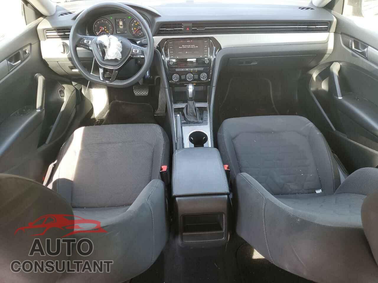 VOLKSWAGEN PASSAT 2021 - 1VWAA7A35MC013931