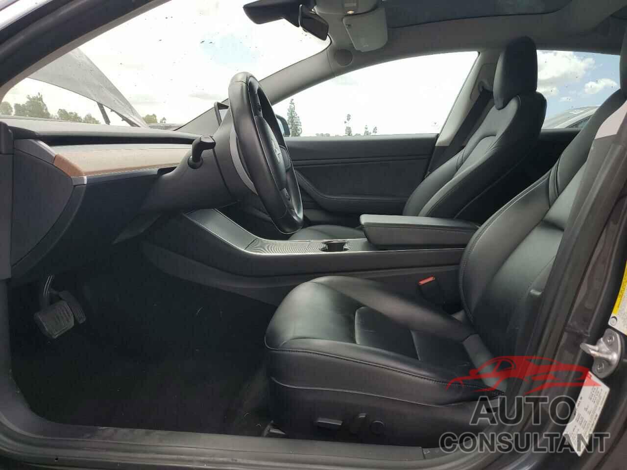 TESLA MODEL 3 2018 - 5YJ3E1EB5JF132382