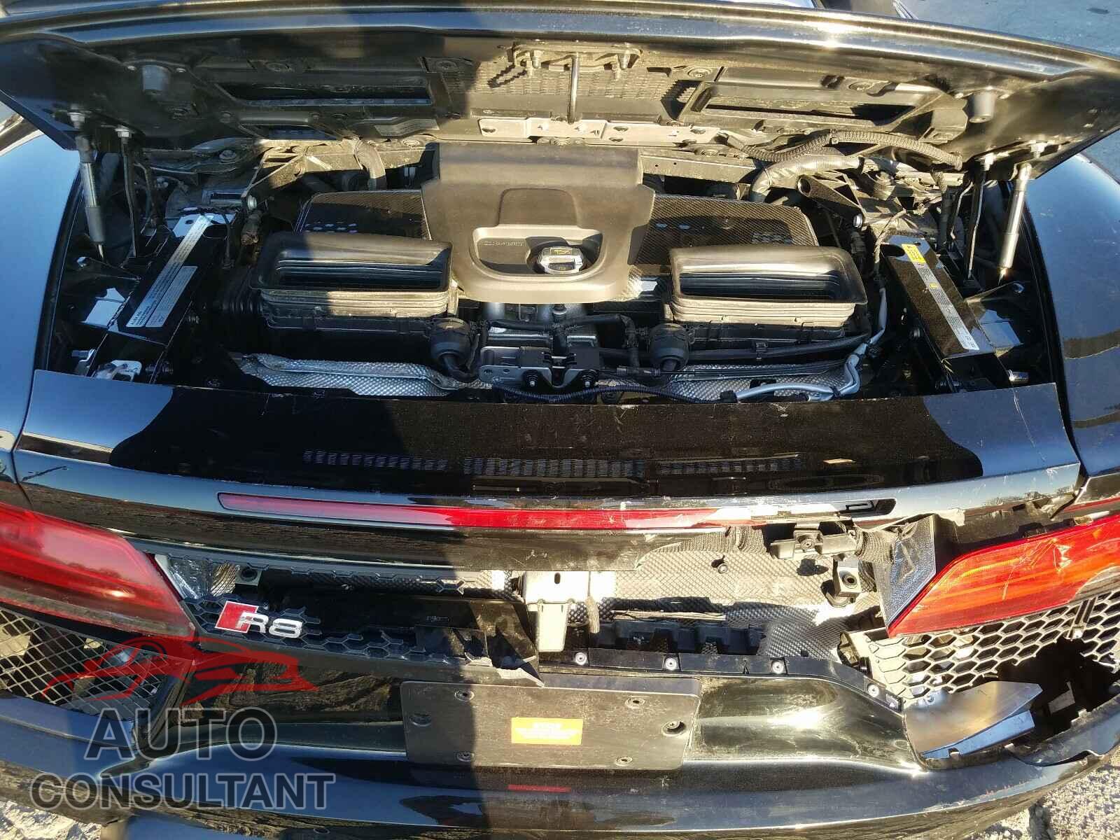 AUDI R8 2017 - WUAVACFX0H7904381
