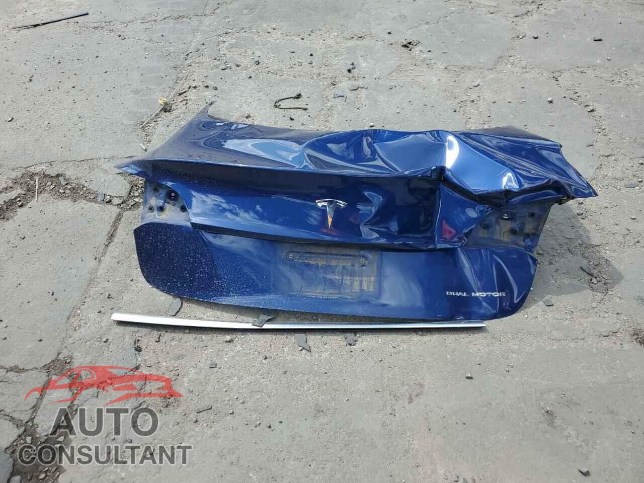 TESLA MODEL 3 2020 - 5YJ3E1EB3LF668461