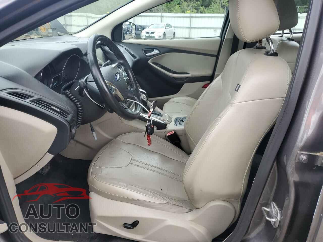 FORD FOCUS 2012 - 1FAHP3H28CL288218