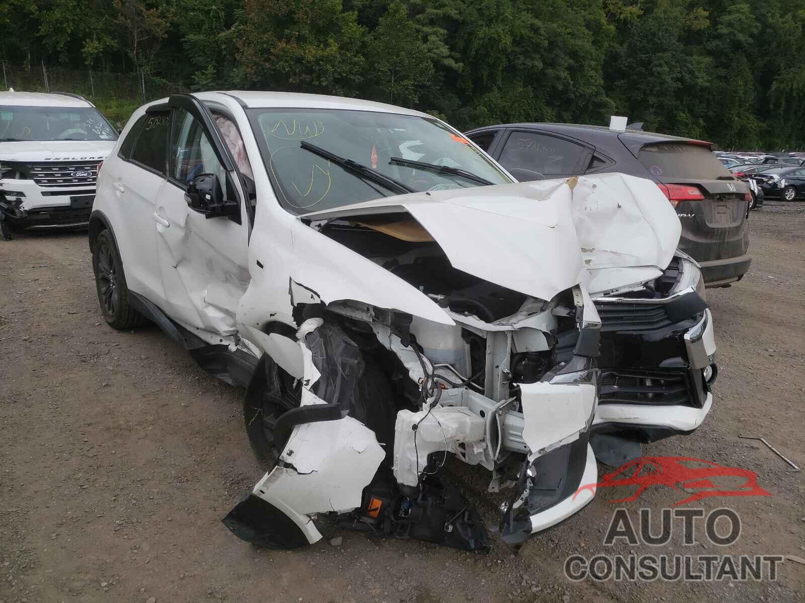 MITSUBISHI OUTLANDER 2017 - JA4AR3AU0HZ054655
