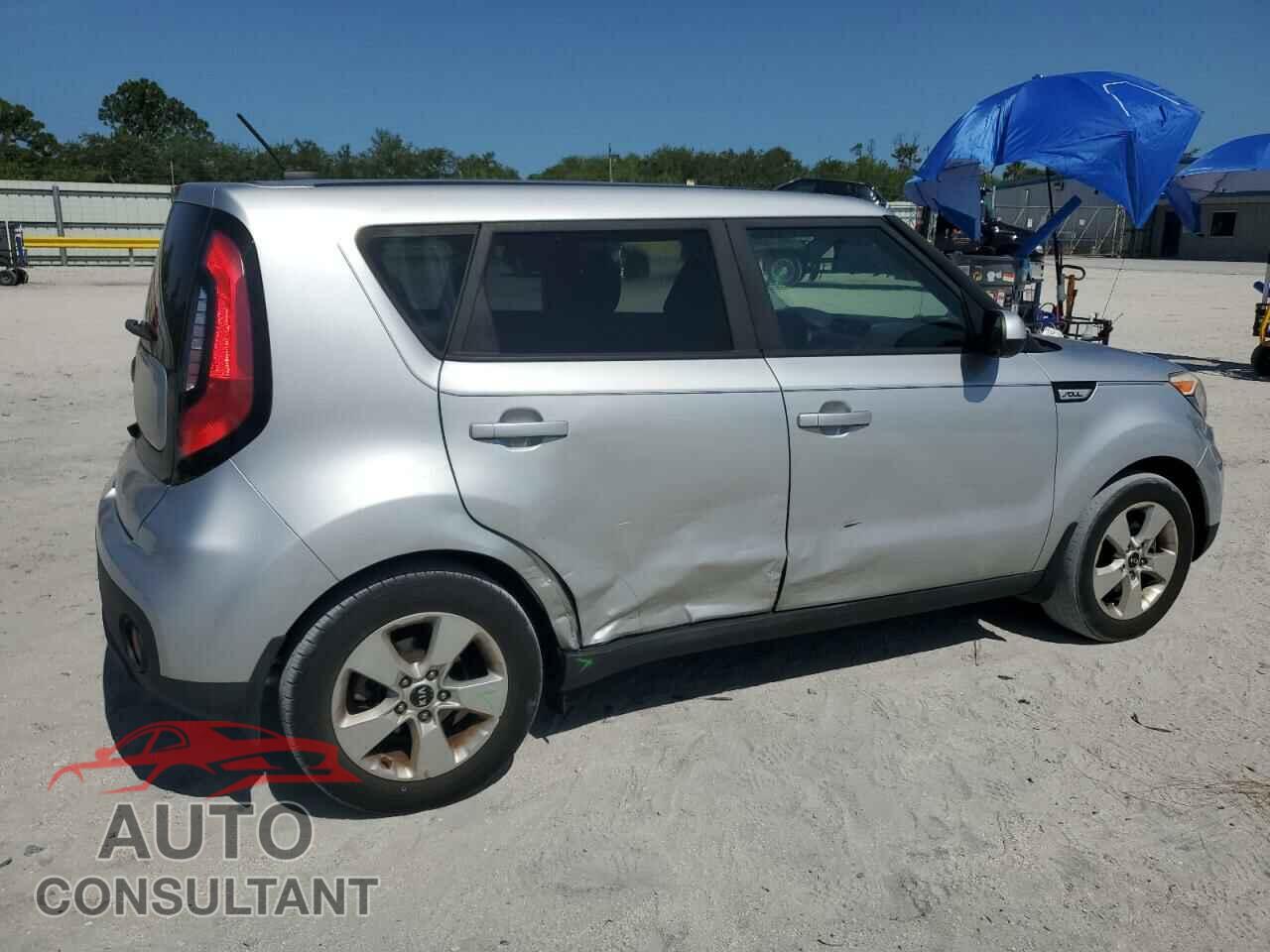 KIA SOUL 2017 - KNDJN2A20H7465415