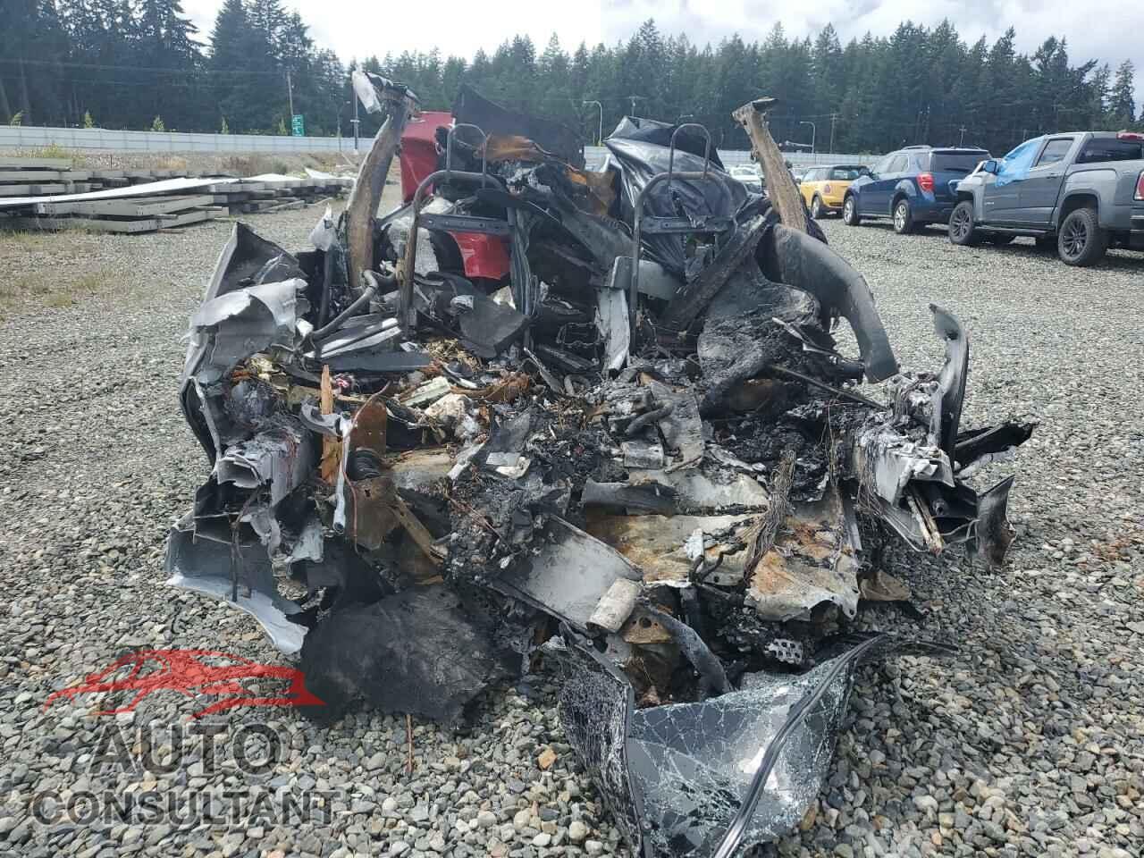 TESLA MODEL S 2015 - 5YJSA1E29FF118905