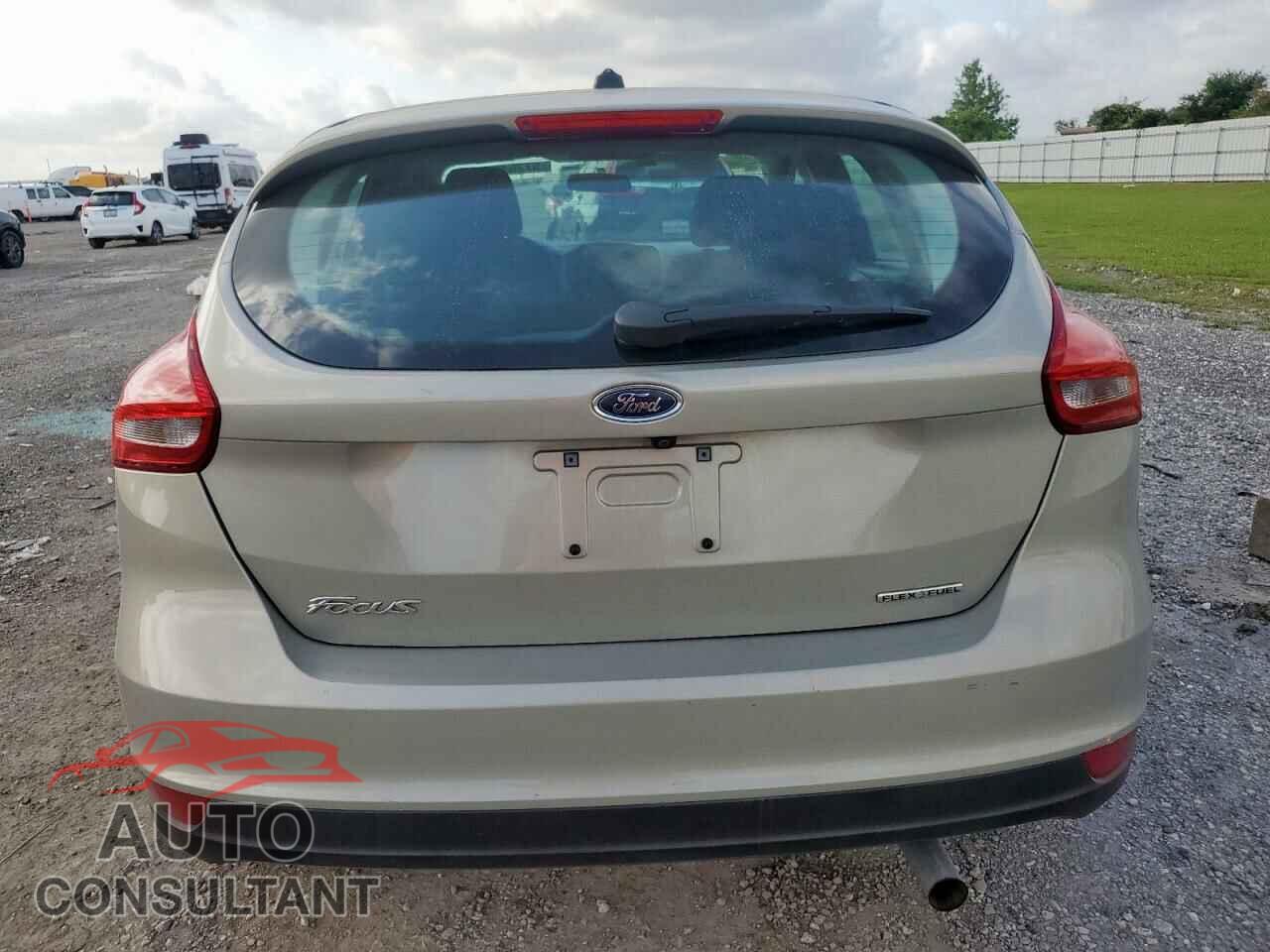 FORD FOCUS 2016 - 1FADP3K23GL203749