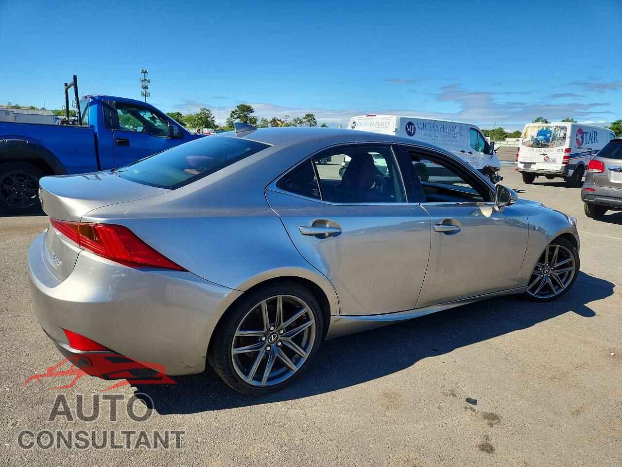 LEXUS IS 2018 - JTHC81D27J5030087