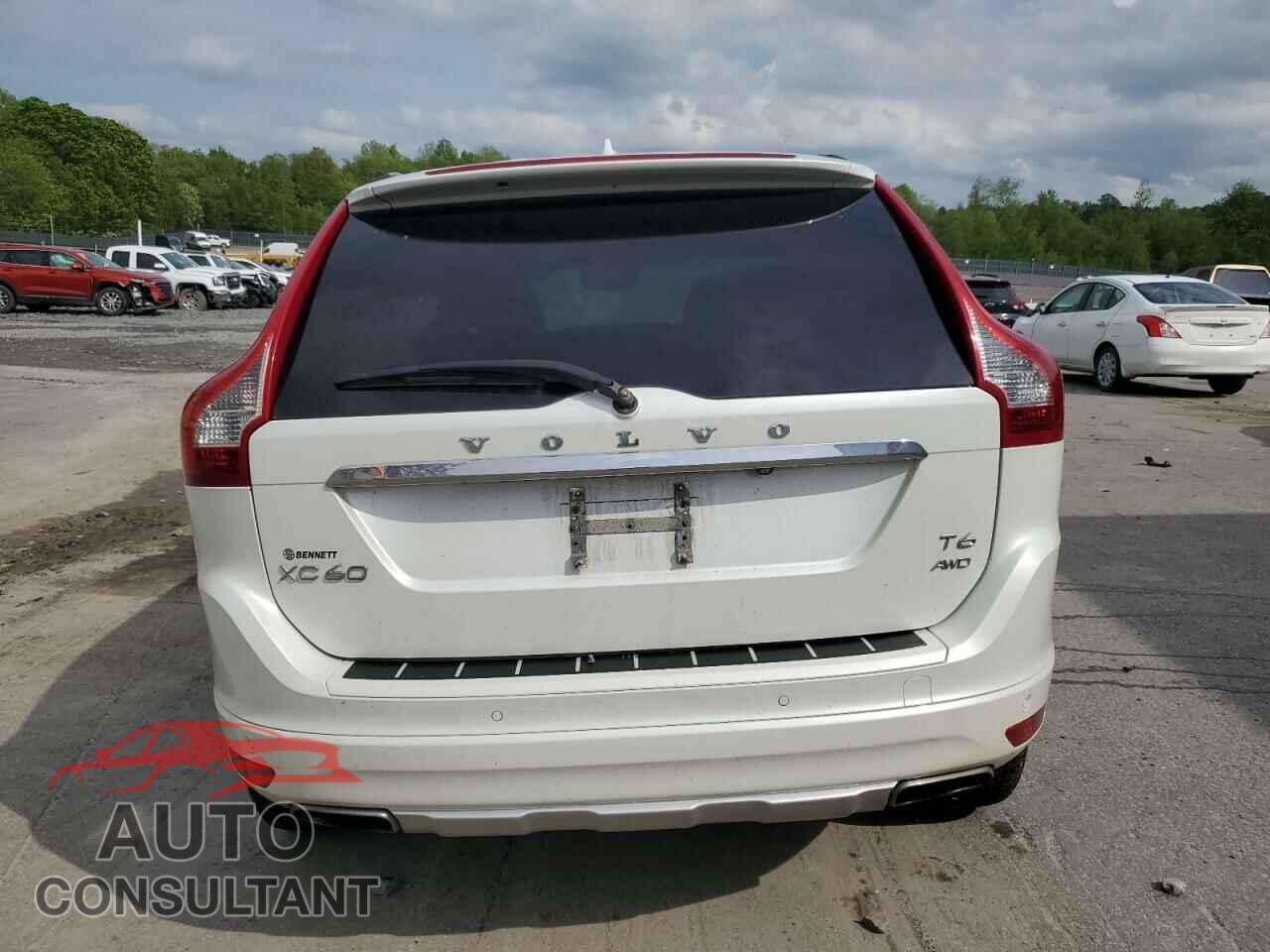 VOLVO XC60 2015 - YV4902RM5F2701166