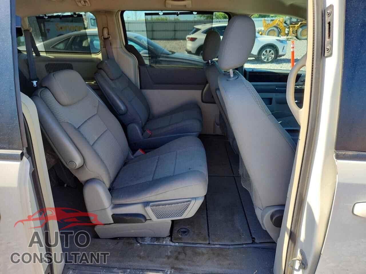 DODGE CARAVAN 2010 - 2D4RN5D10AR107679