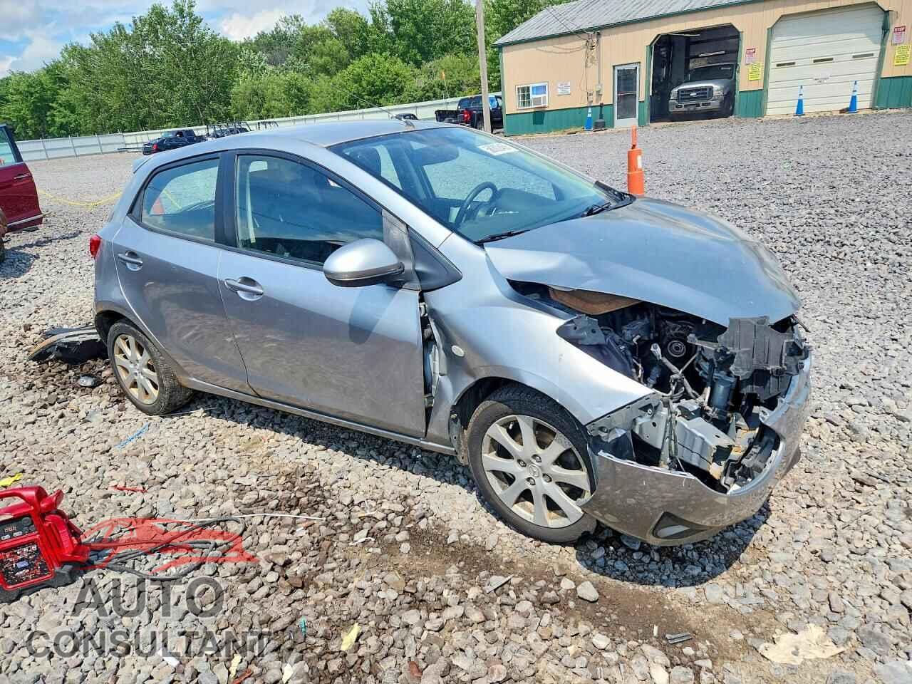 MAZDA 2 2011 - JM1DE1HY4B0131034