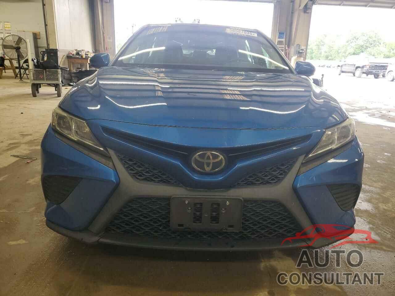 TOYOTA CAMRY 2019 - 4T1B11HK2KU230518