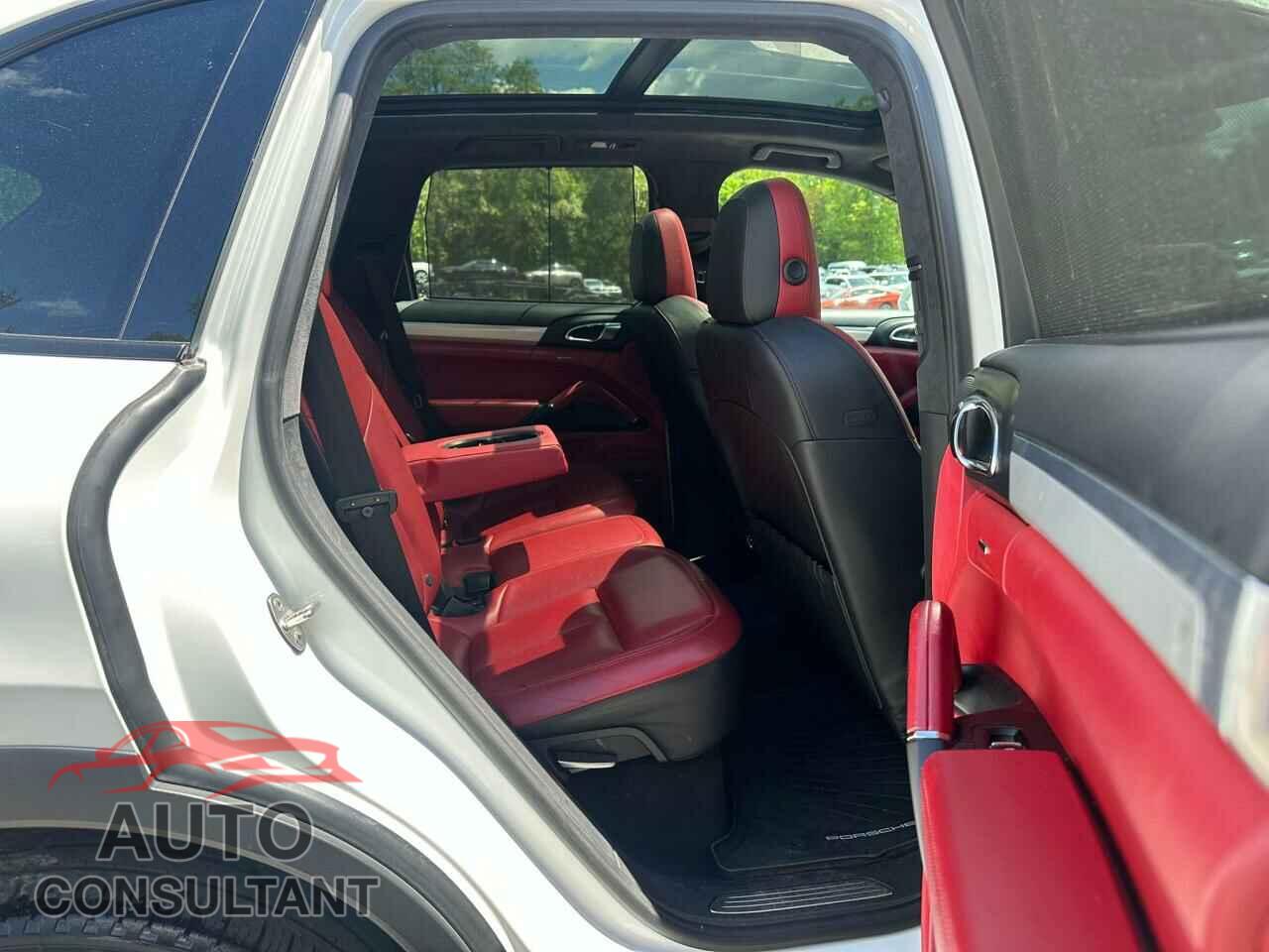 PORSCHE CAYENNE 2015 - WP1AC2A27FLA81589
