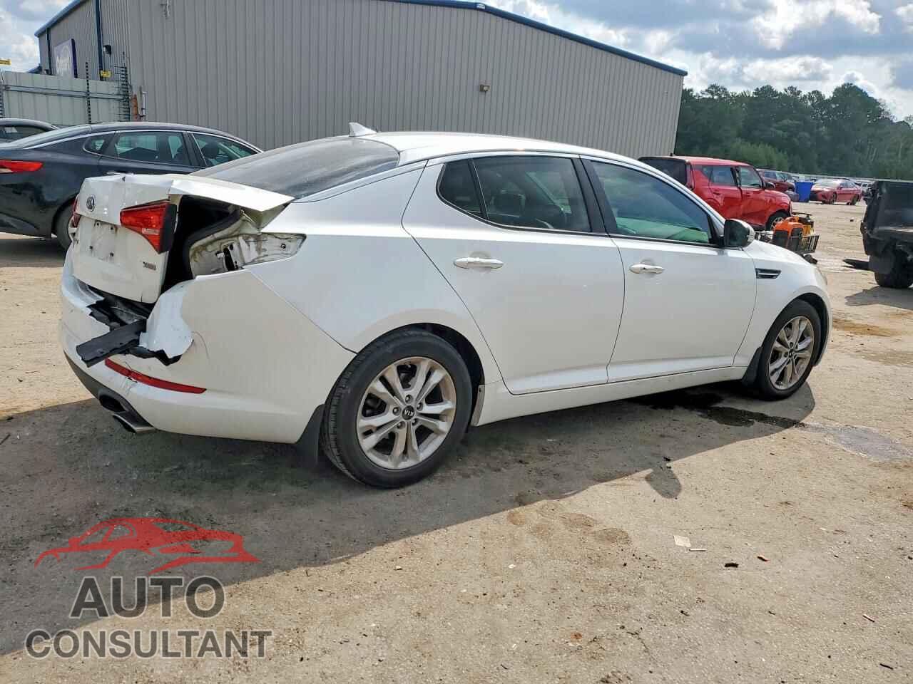 KIA OPTIMA 2011 - KNAGN4A76B5153052