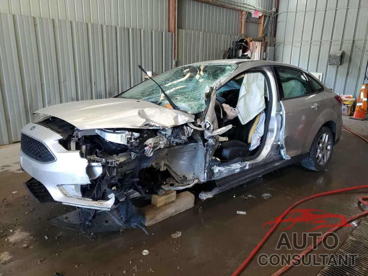 FORD FOCUS 2015 - 1FADP3F23FL260641