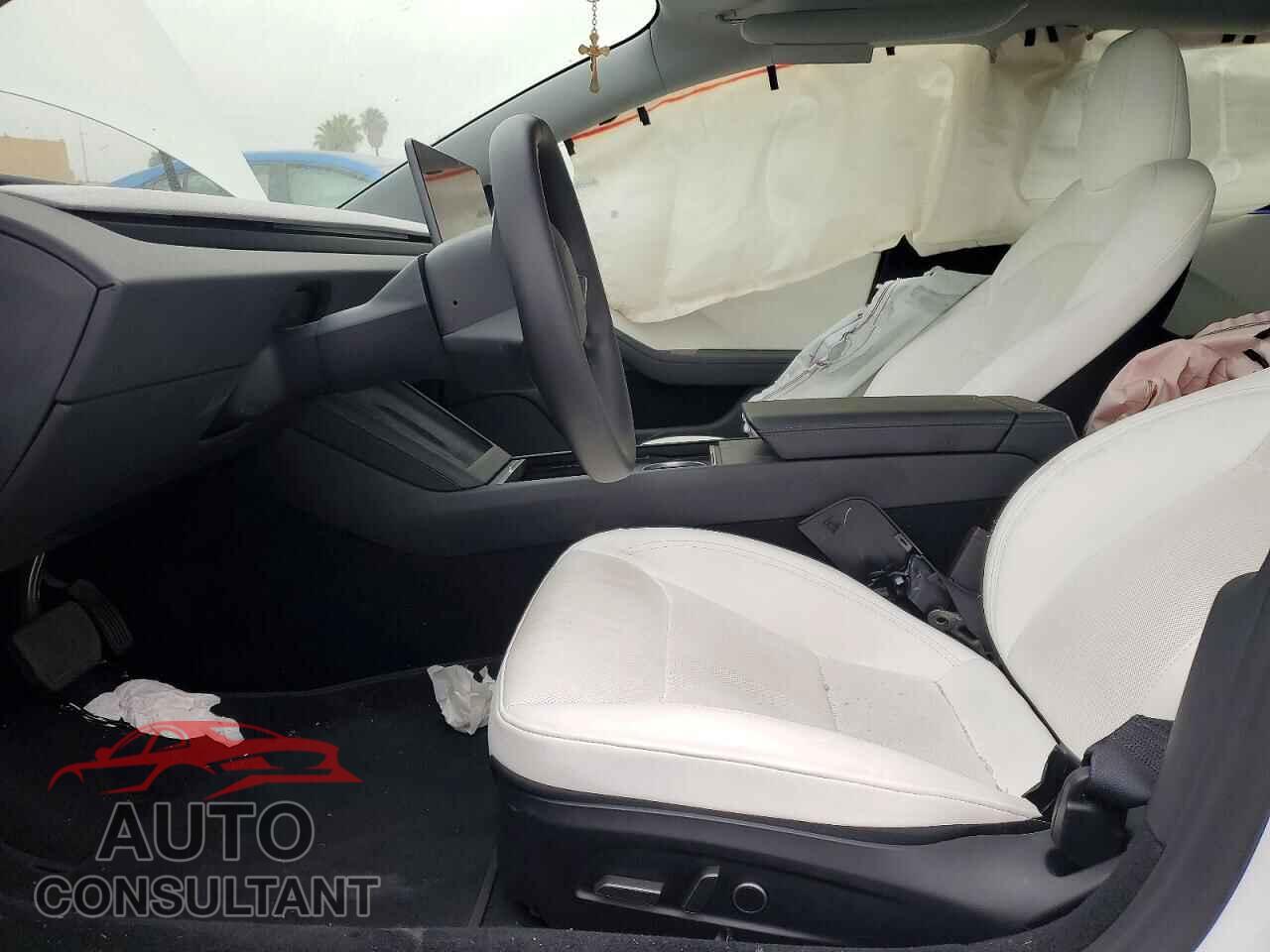 TESLA MODEL 3 2024 - 5YJ3E1EB7RF792239
