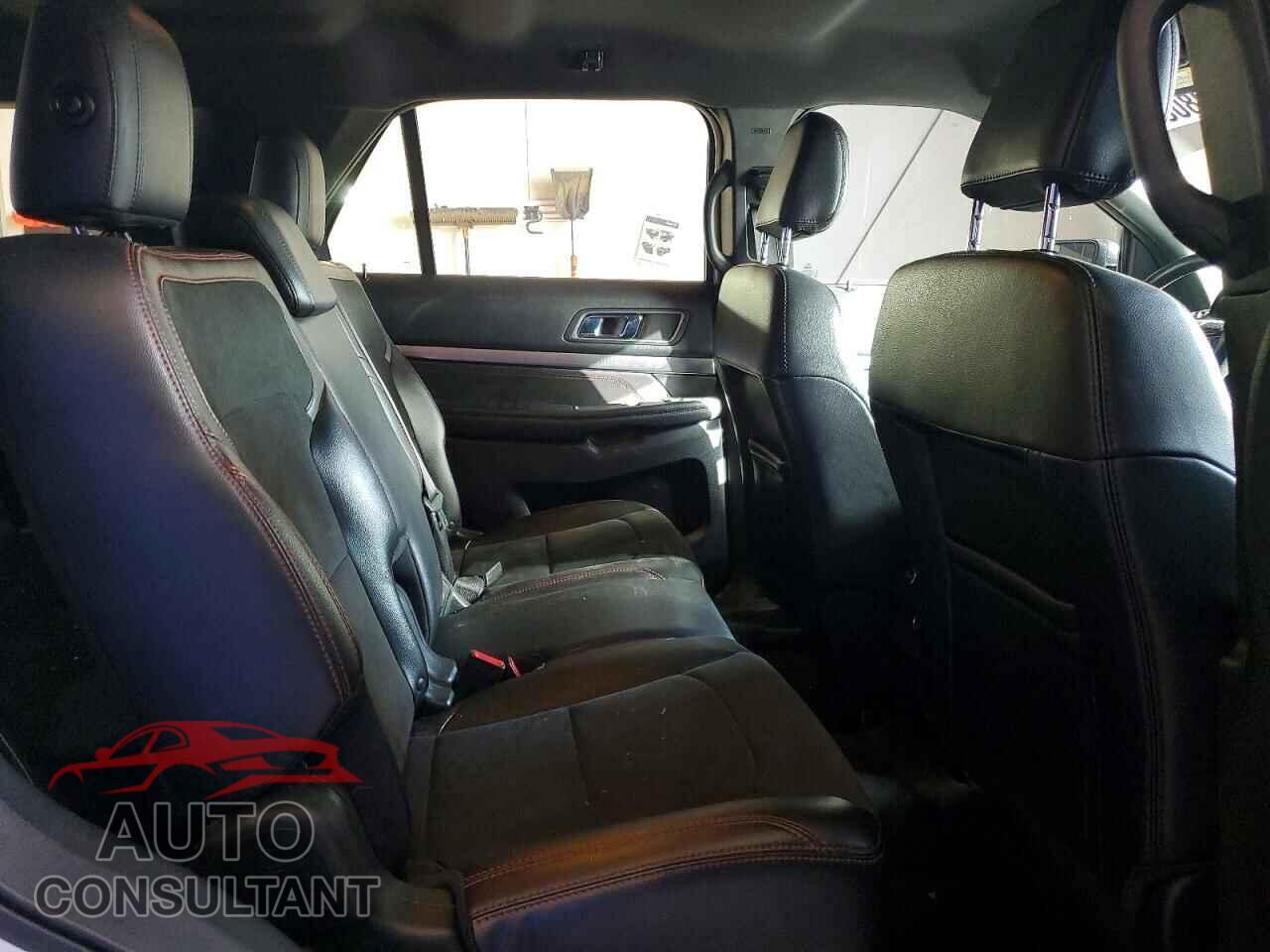 FORD EXPLORER 2018 - 1FM5K7D85JGB25766