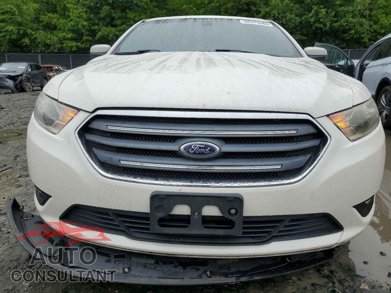 FORD TAURUS 2015 - 1FAHP2E82FG172545