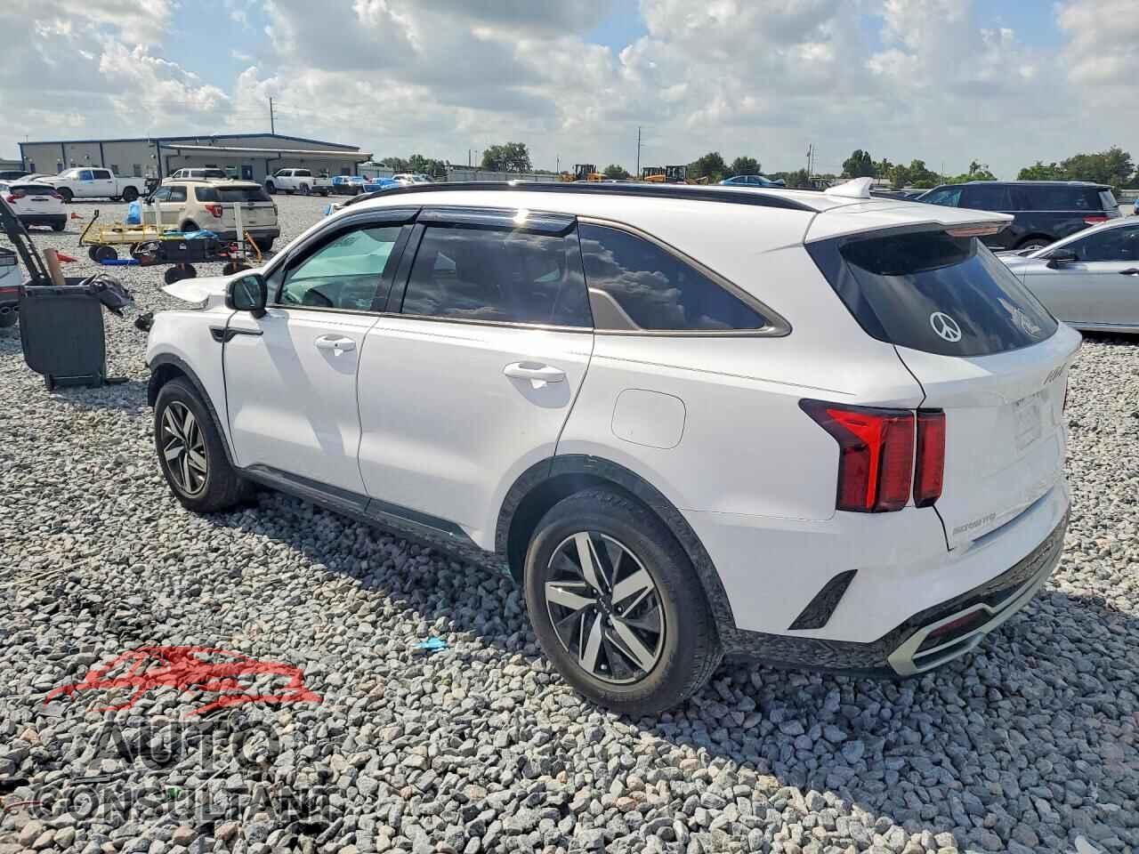 KIA SORENTO 2023 - 5XYRL4LC7PG213950