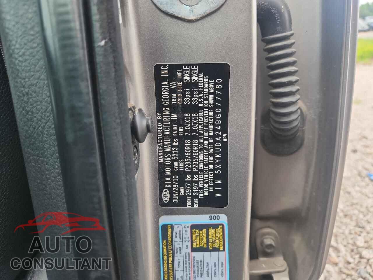 KIA SORENTO 2011 - 5XYKUDA24BG077780