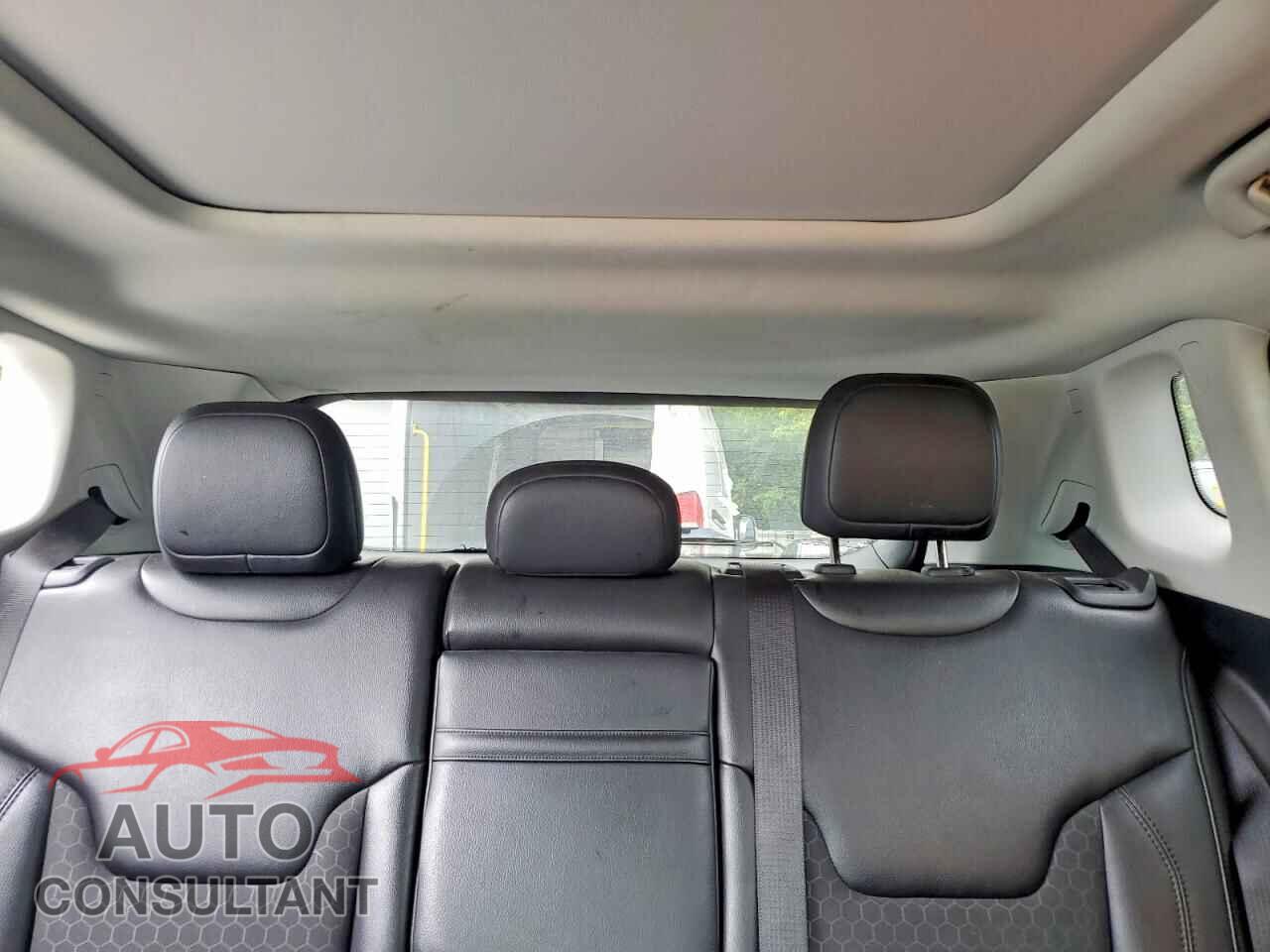 JEEP COMPASS 2019 - 3C4NJDBB0KT696616