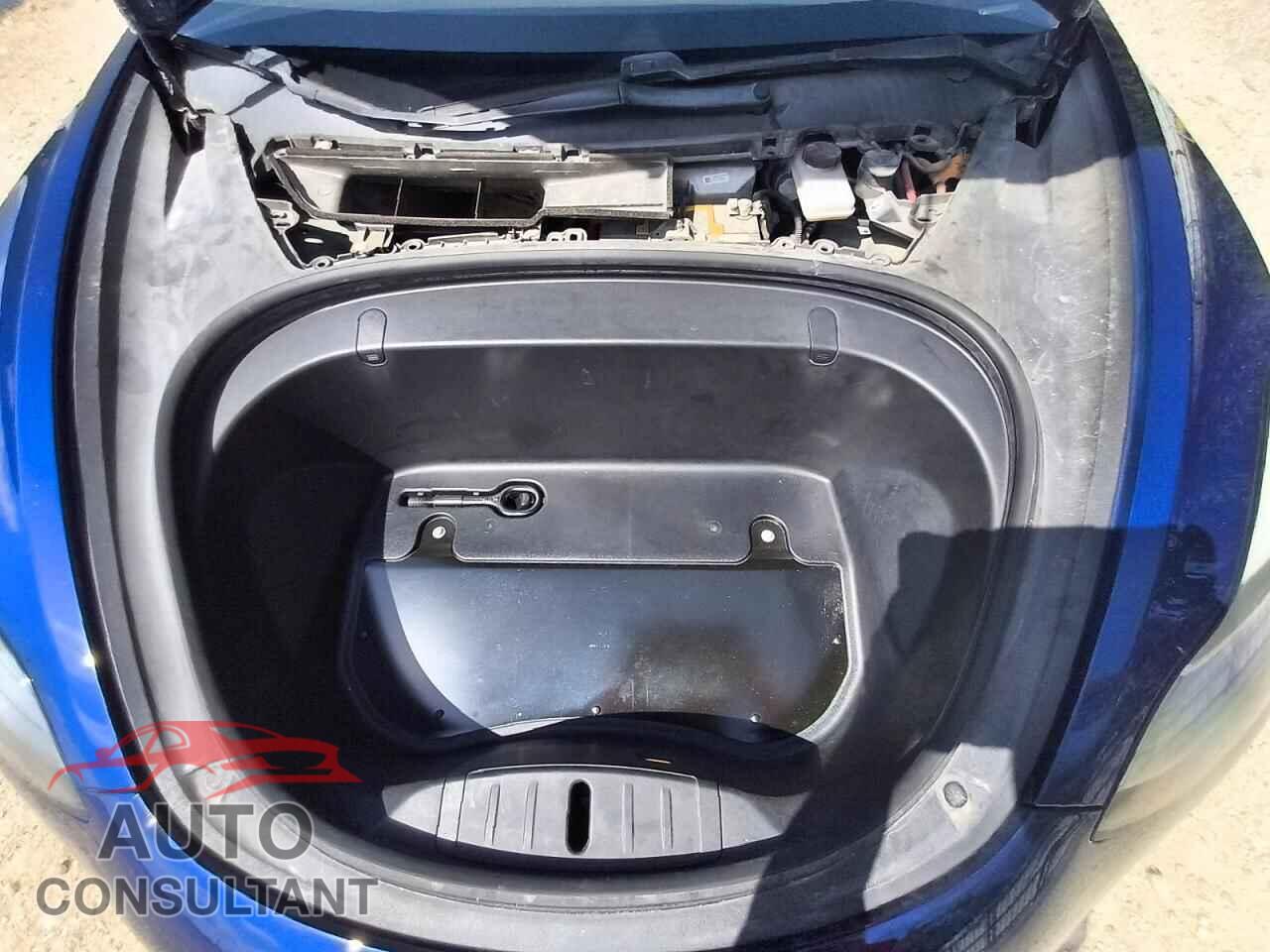 TESLA MODEL 3 2018 - 5YJ3E1EA1JF041715