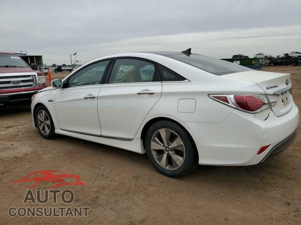 HYUNDAI SONATA 2011 - KMHEC4A45BA000249