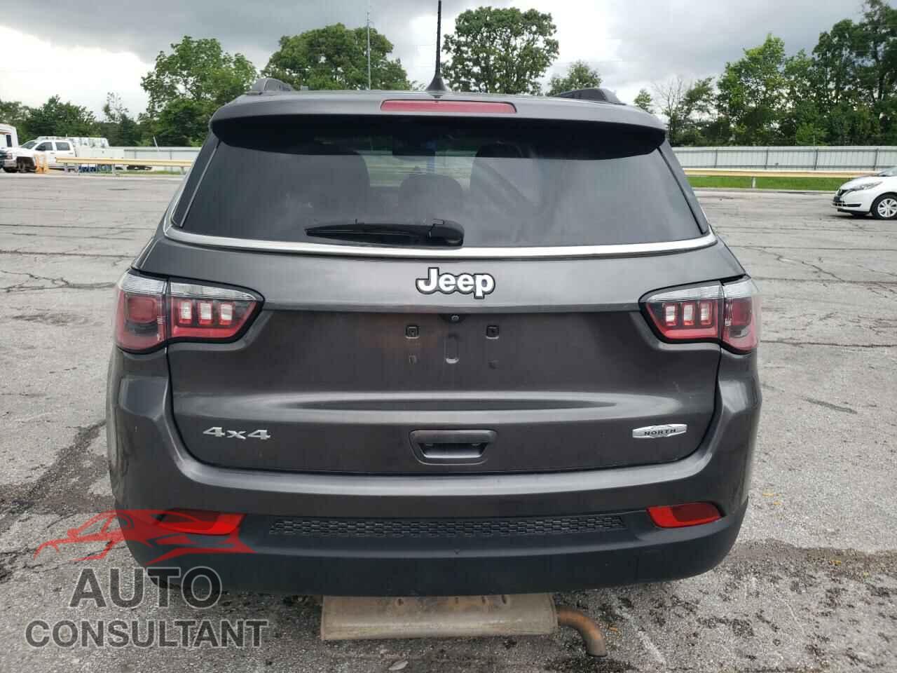 JEEP COMPASS 2018 - 3C4NJDBB0JT303633