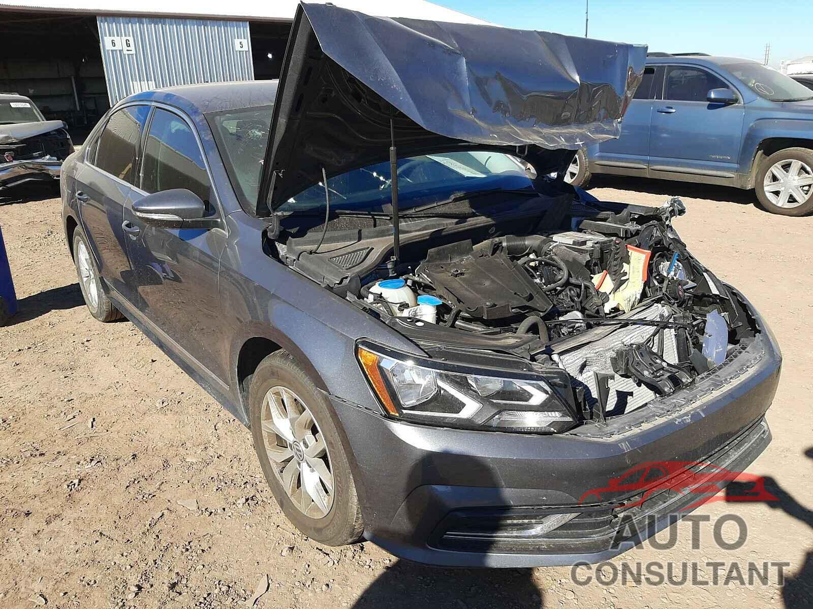 VOLKSWAGEN PASSAT 2017 - 1VWAT7A36HC066573