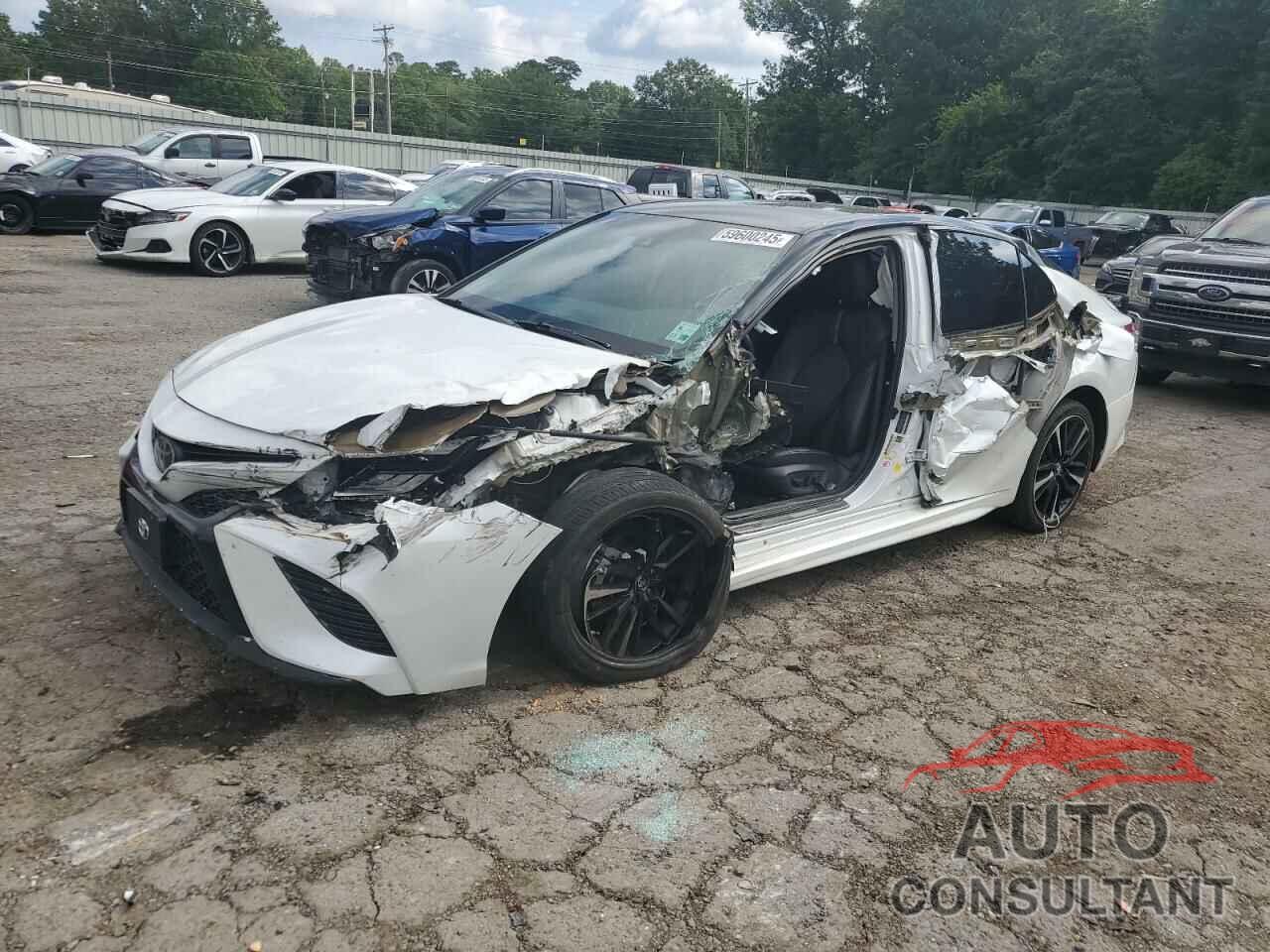 TOYOTA CAMRY 2019 - 4T1B61HK1KU201724
