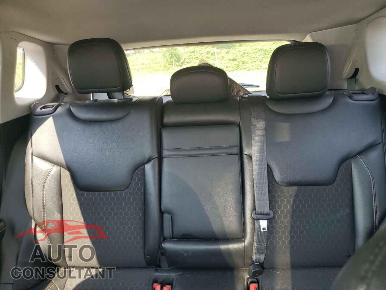 JEEP COMPASS 2018 - 3C4NJDBB7JT400621