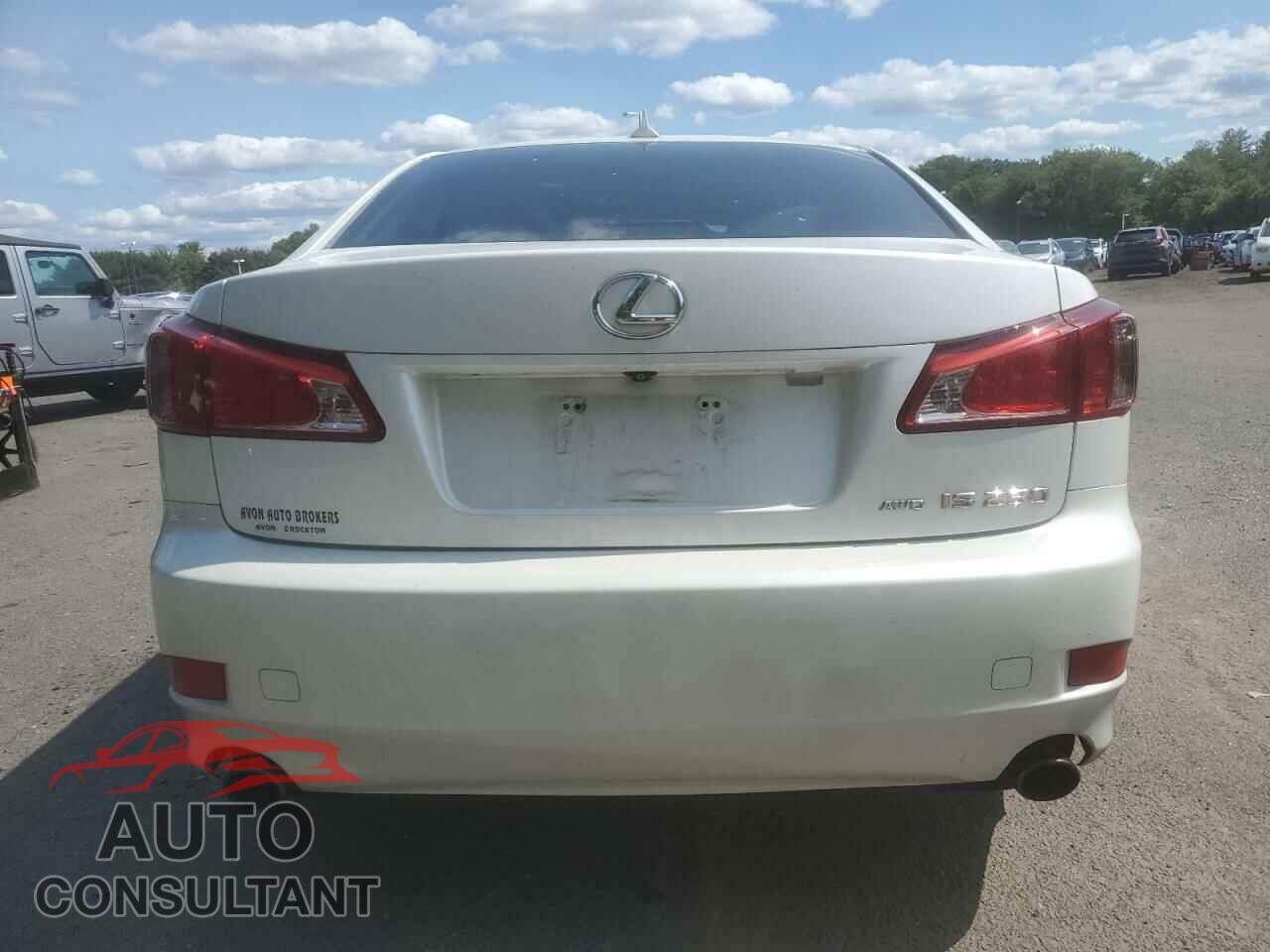 LEXUS IS 2011 - JTHCF5C2XB5047594