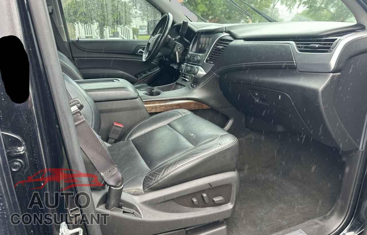 CHEVROLET SUBURBAN 2015 - 1GNSKJKC9FR696000