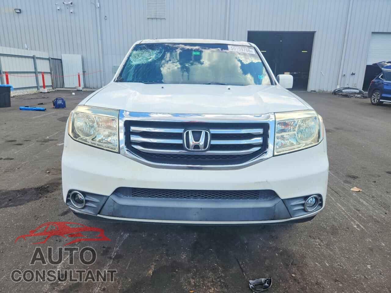 HONDA PILOT 2013 - 5FNYF3H52DB006022
