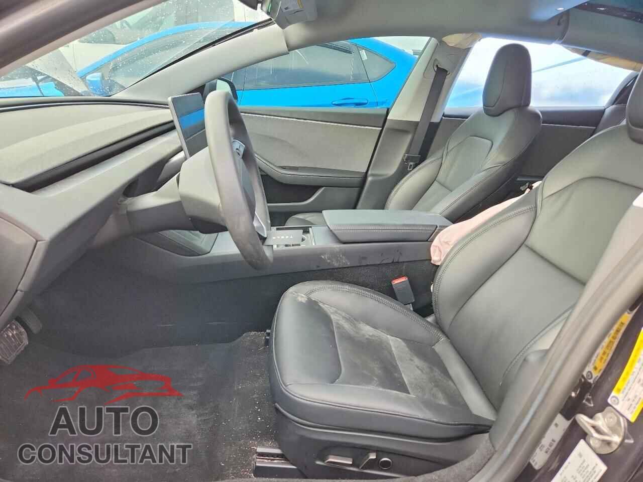 TESLA MODEL 3 2024 - 5YJ3E1EA1RF826568