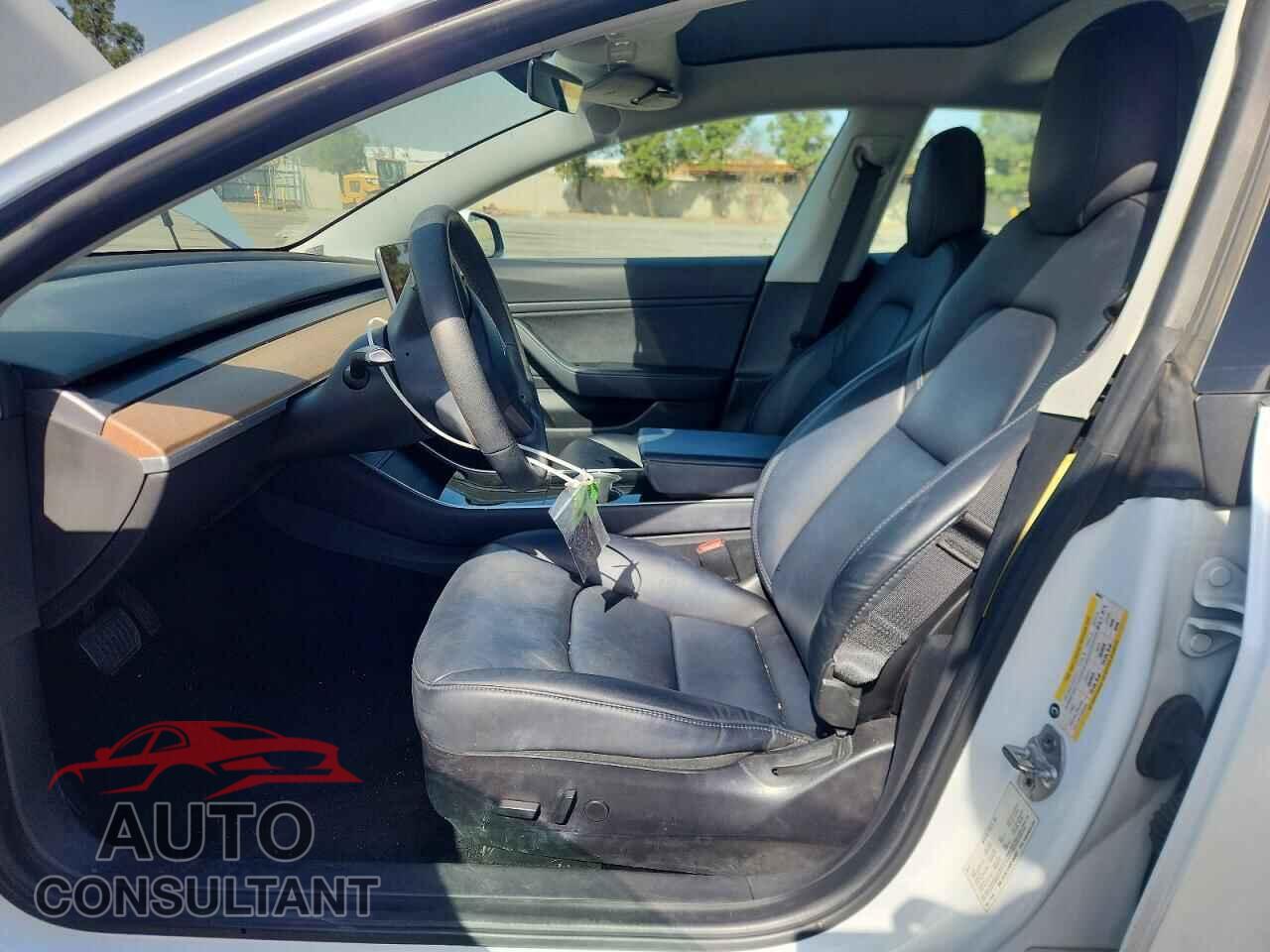 TESLA MODEL 3 2019 - 5YJ3E1EA8KF484557