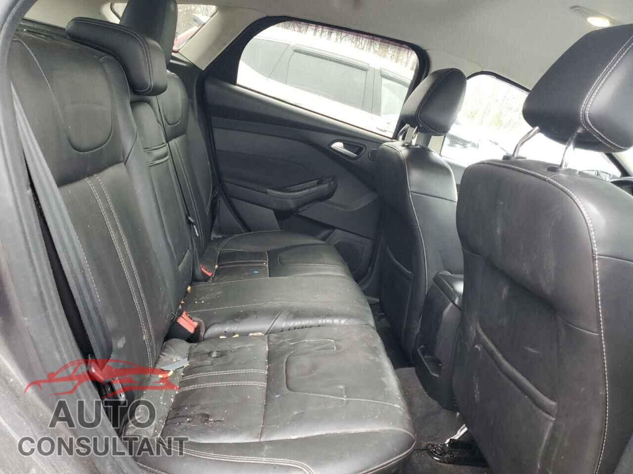 FORD FOCUS 2012 - 1FAHP3M28CL149020