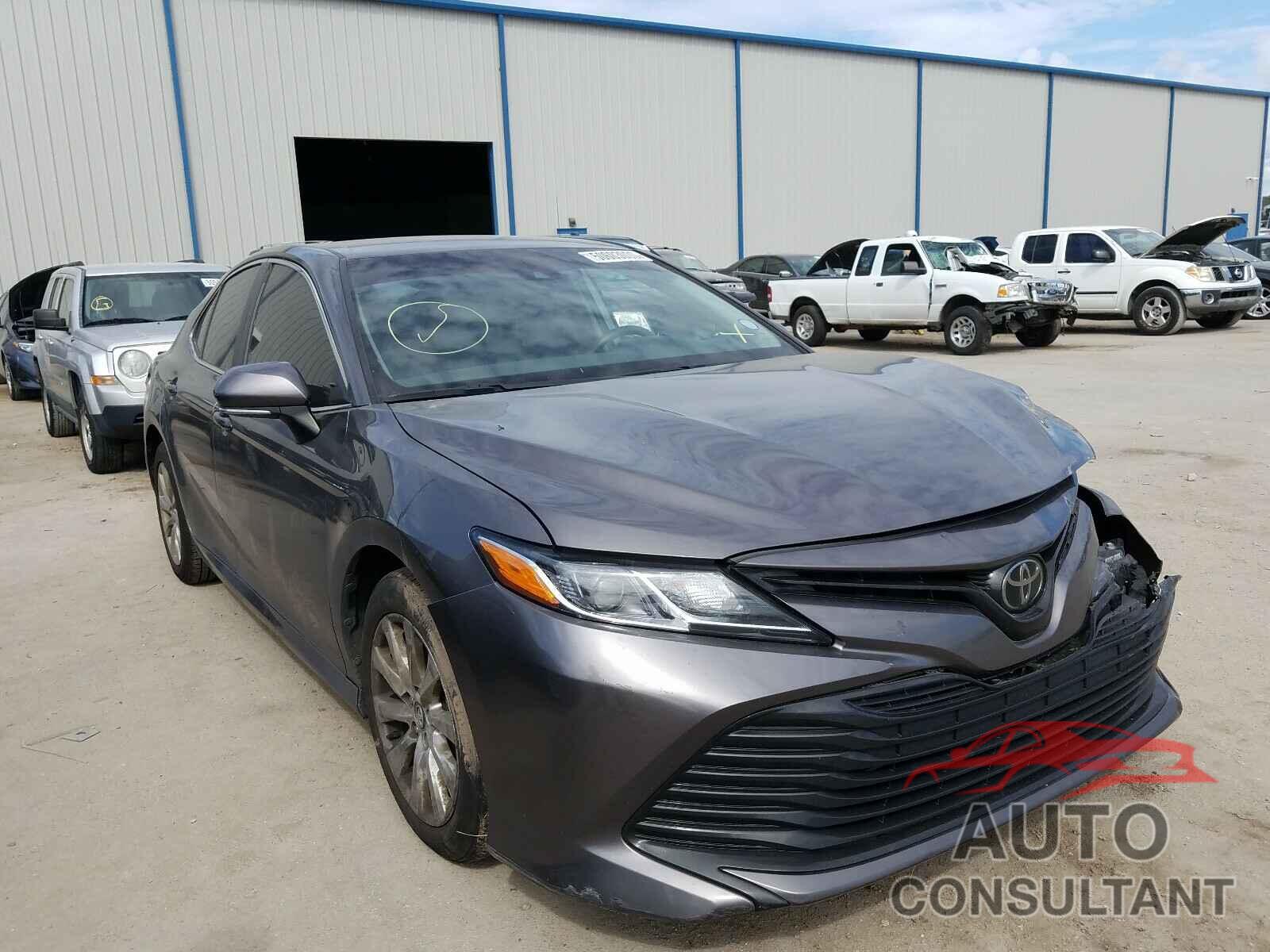 TOYOTA CAMRY 2018 - 4T1B11HK6JU061103
