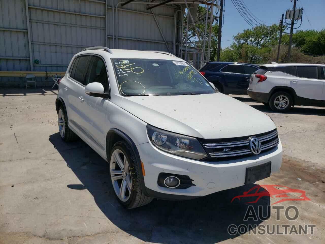 VOLKSWAGEN TIGUAN 2016 - WVGAV7AX1GW039483