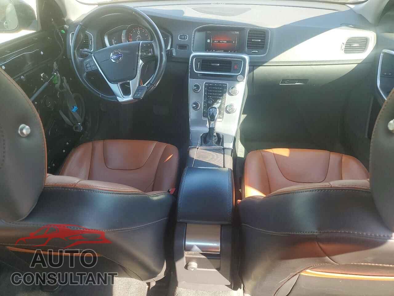 VOLVO S60 2018 - LYV402TK3JB166320