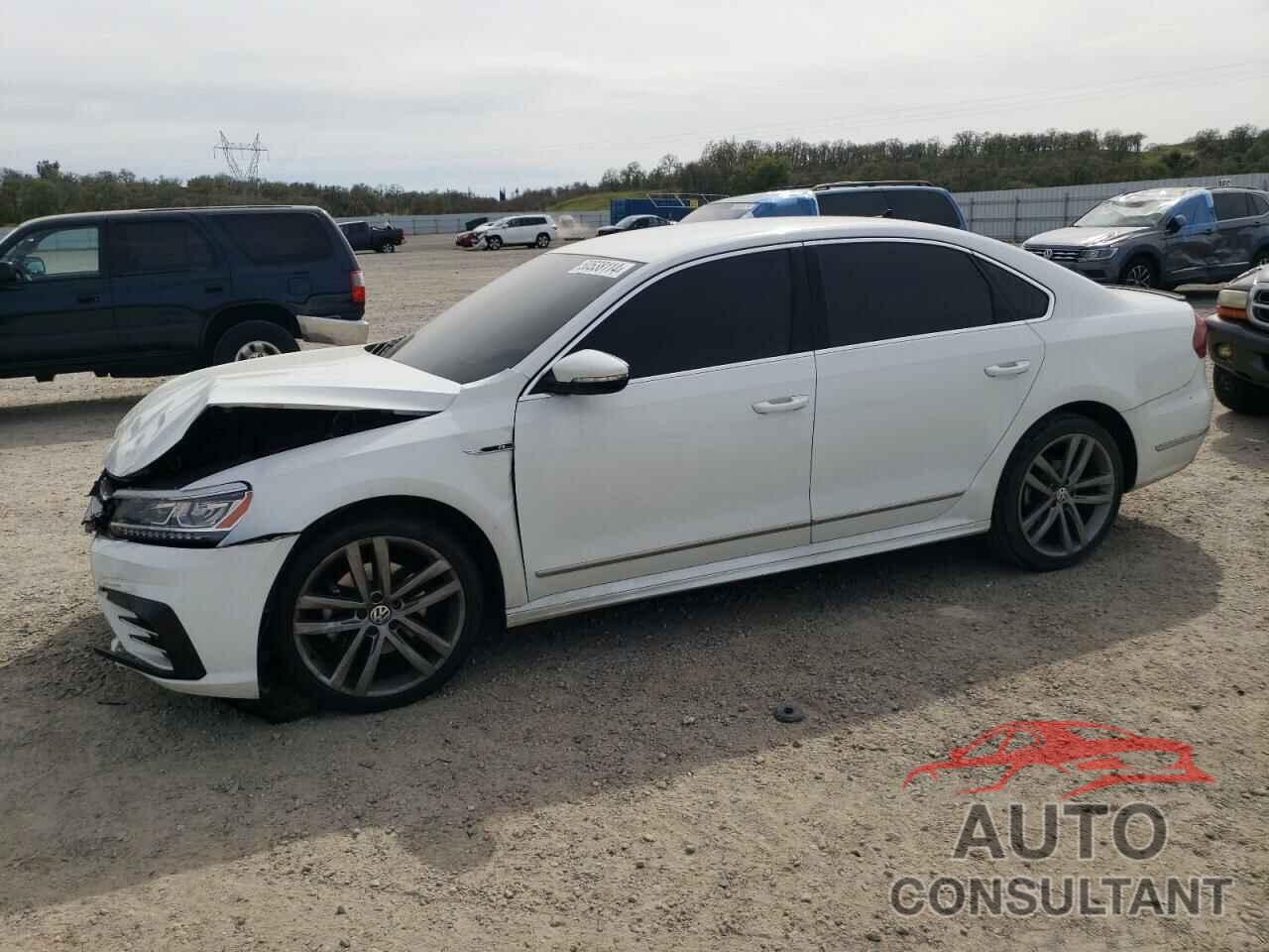 VOLKSWAGEN PASSAT 2017 - 1VWDT7A30HC052858