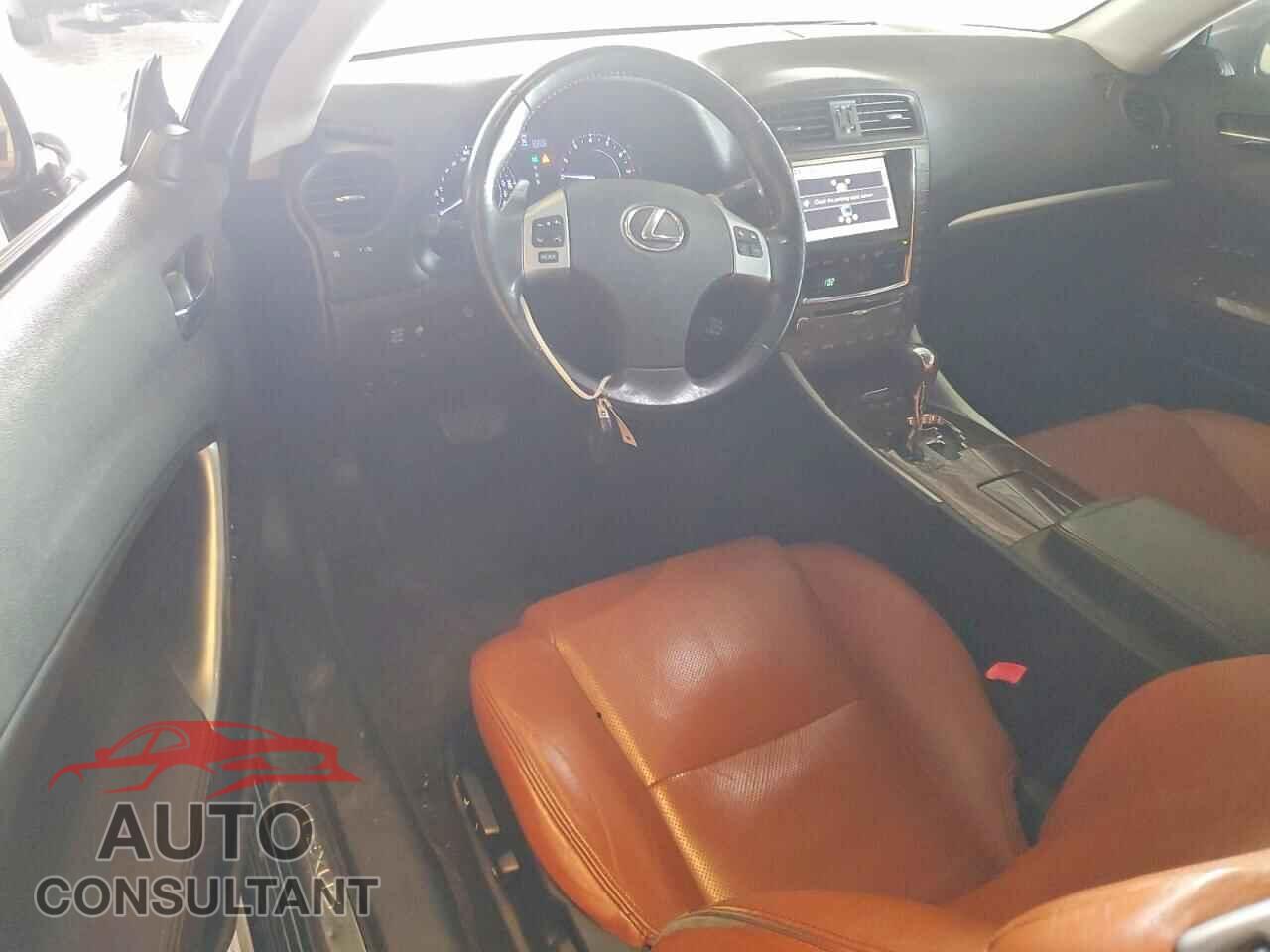 LEXUS IS 2012 - JTHFE2C2XC2507404