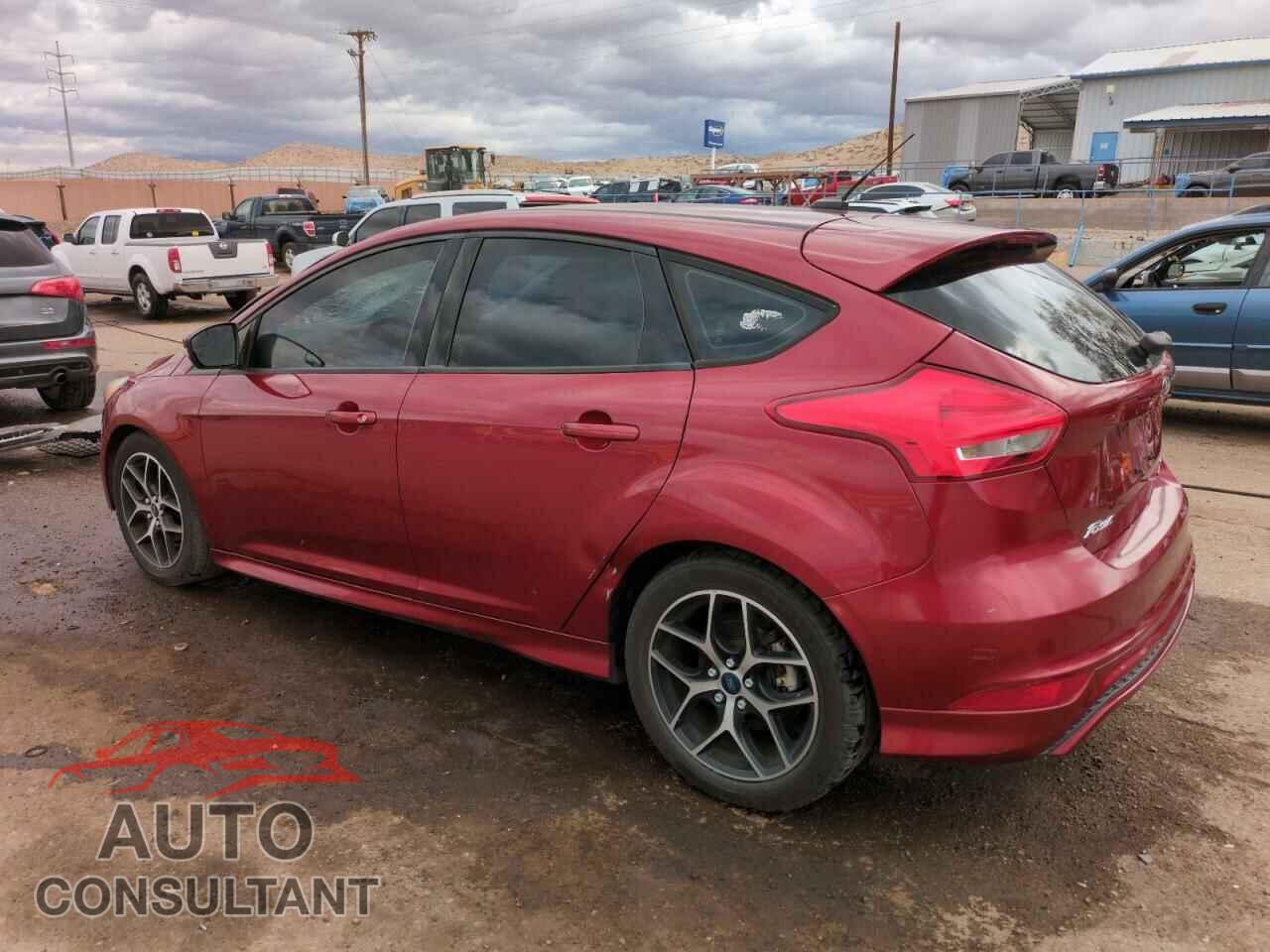 FORD FOCUS 2015 - 1FADP3K29FL261573