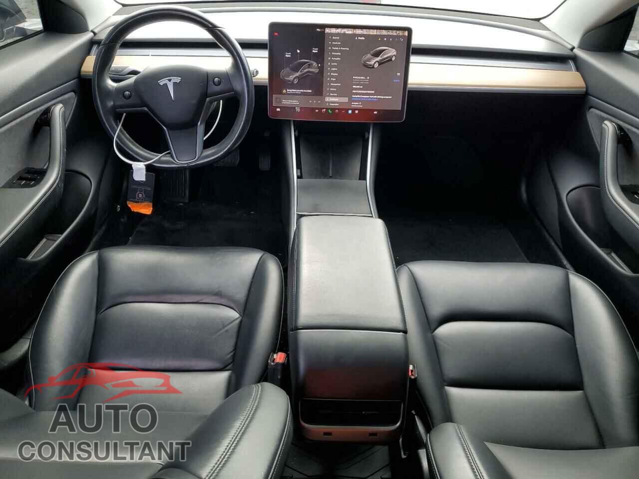 TESLA MODEL 3 2019 - 5YJ3E1EB2KF393860