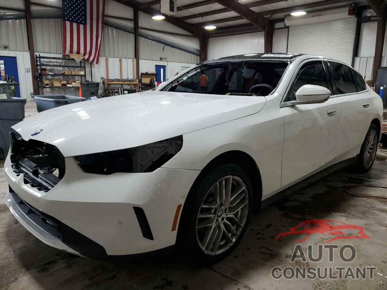 BMW 5 SERIES 2024 - WBA53FJ08RCP95113