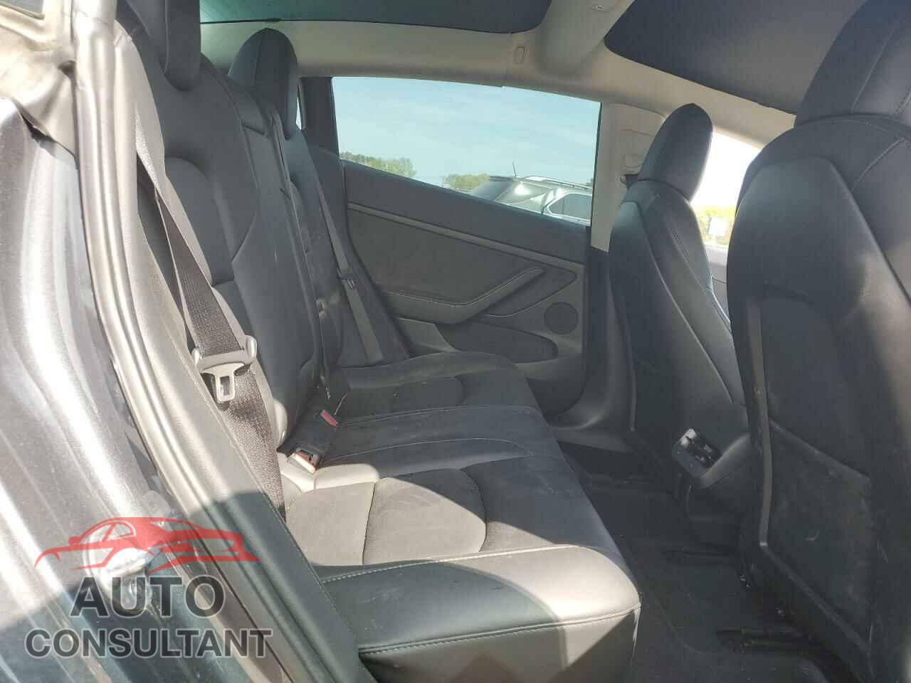 TESLA MODEL 3 2022 - 5YJ3E1EB7NF198115